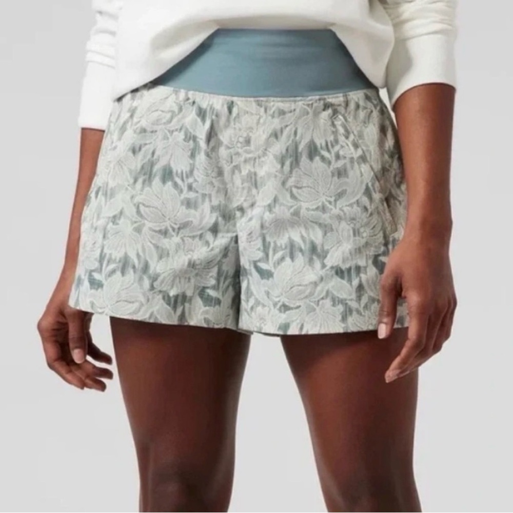 Athleta Trekkie North Short Green Ethereal Magnolia Bloom‎ Plus Size 20 NEW